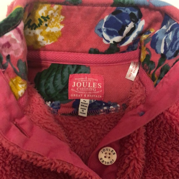 Fuzzy pullover with floral trim - Picture 4 of 8